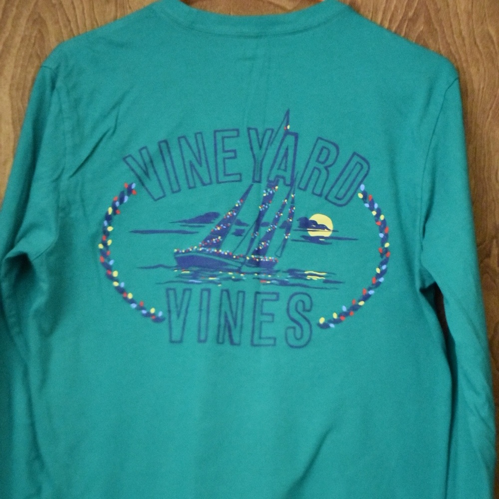 Vineyard Vines Christmas Light Boat long sleeve